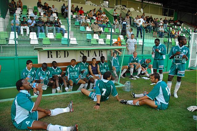 Red Star - Sainte Genevi&egrave;ve-des-Bois