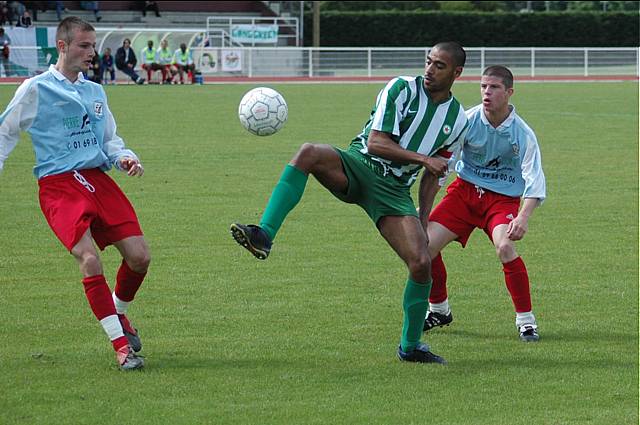 Br&eacute;tigny - Red Star