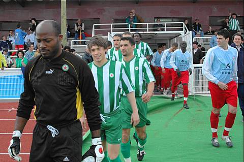 Br&eacute;tigny - Red Star