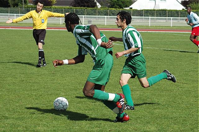 Br&eacute;tigny - Red Star