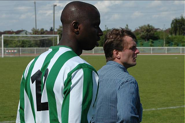 Br&eacute;tigny - Red Star