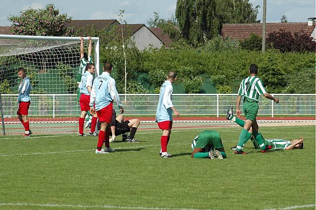 Br&eacute;tigny - Red Star