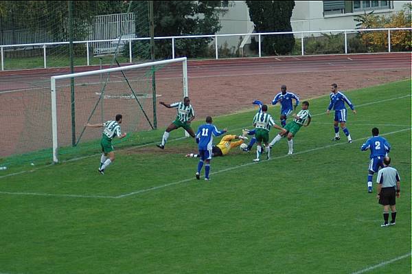 Intervention de Salifou Mama, soutenu par Kamel Bengougam, Jos� Nseke, S�bastien Dewambez et Harry Vitalien