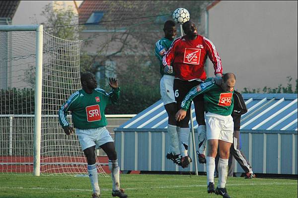 Ibrahim Tounkara face � Palaiseau