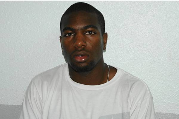 Badougon Sambague, n� le 11juillet 1984 � Vernon (27), d�fenseur � milieu d�fensif