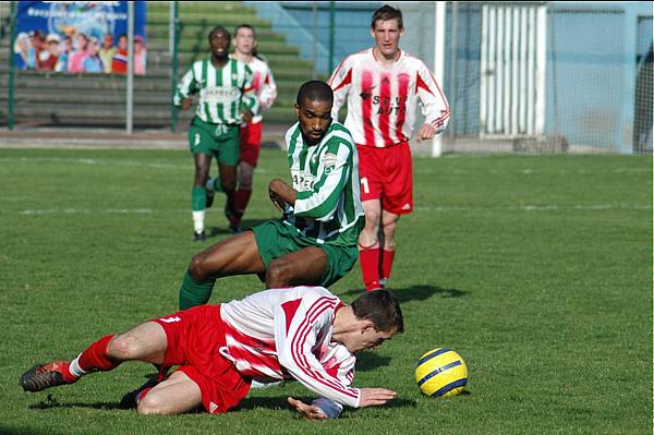 RED STAR FC 93 - SAINT-QUENTIN