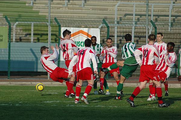 RED STAR FC 93 - SAINT-QUENTIN
