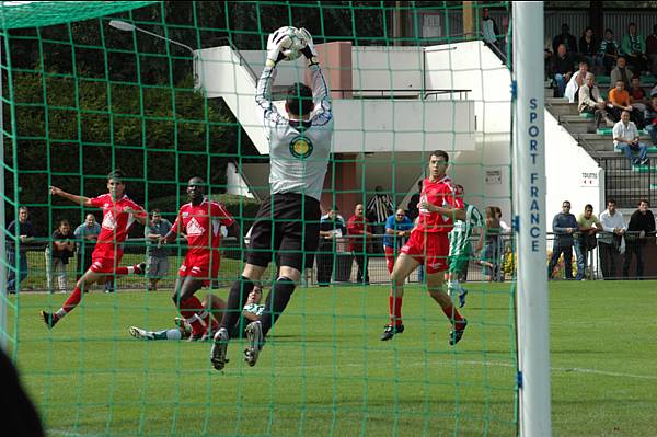 SAINTE-GENEVIEVE-DES-BOIS - RED STAR FC 93