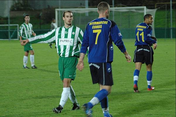 RED STAR FC 93 - MOISSY-CRAMAYEL