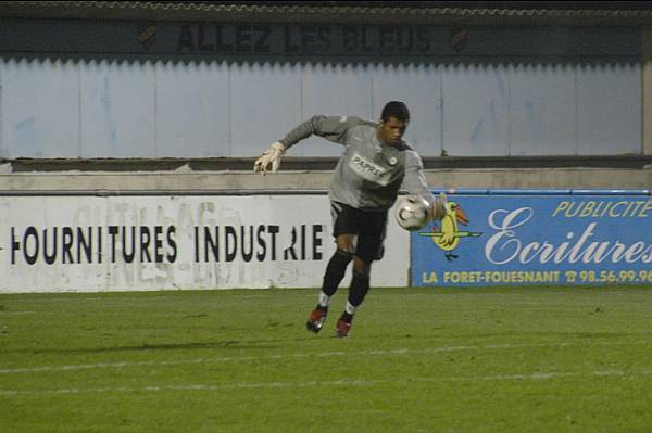 CONCARNEAU - RED STAR FC 93