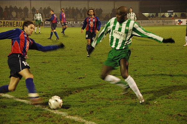 CONCARNEAU - RED STAR FC 93