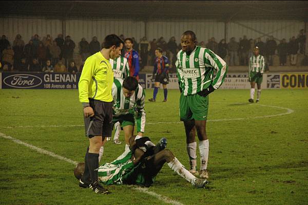 CONCARNEAU - RED STAR FC 93