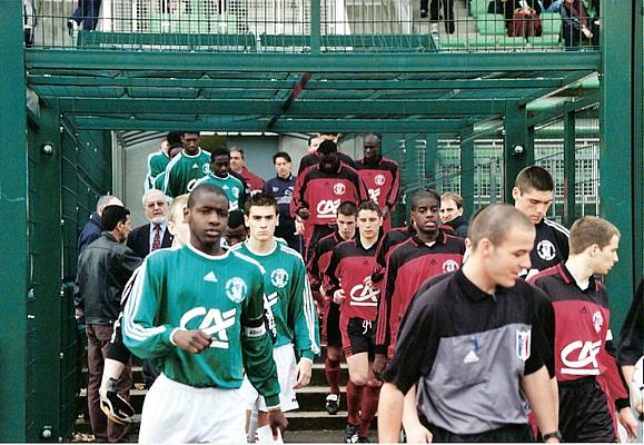 Abdoulaye Diawara, aujourd�hui titulaire, en CFA, ici capitaine des 17 ans lors du quart de finale de Gambardella devant Rennes, en 2001