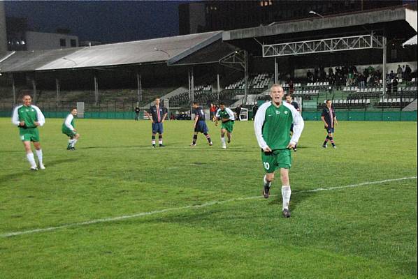 Lo�c Ghili vient de transformer le penalty