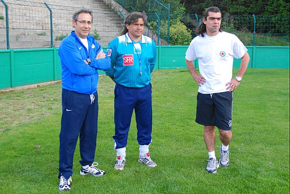 Gilbert Hernandez (kin), Bruno Naidon (entraneur) et Jean-Marc Brucato (entraneur-adjoint)