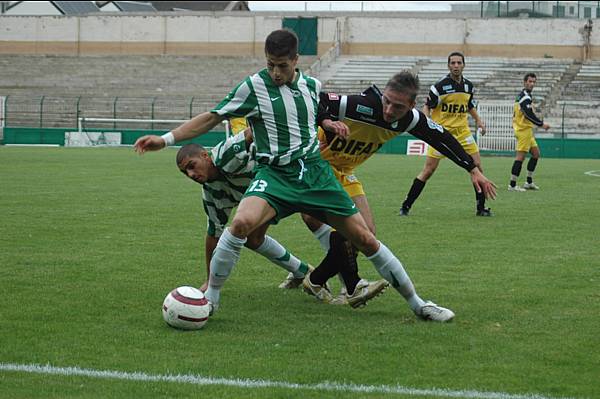 Hernane Cavaleiro (13) et Bouzid Yosri