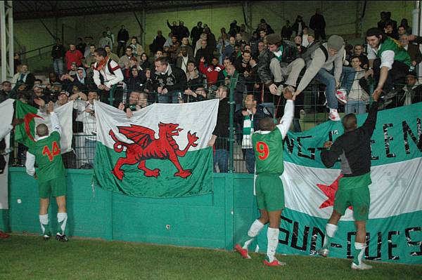 les supporters aux anges � la fin de la rencontre