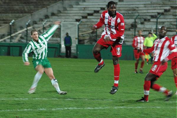 RED STAR FC 93 - SAINTE-GENEVIEVE-DES-BOIS