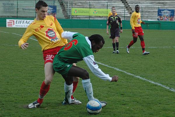 RED STAR FC 93 - VITRE