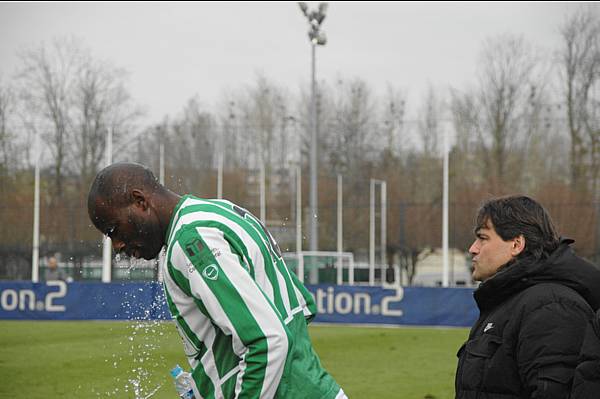 � Hibou � Tounkara avant son entr�e sur le terrain d�Auxerre