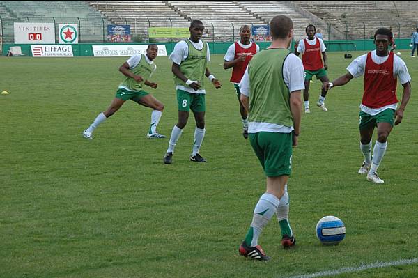 RED STAR FC 93 - PACY-SUR-EURE