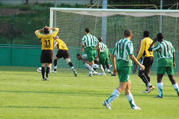 RED STAR FC 93 - PACY-SUR-EURE