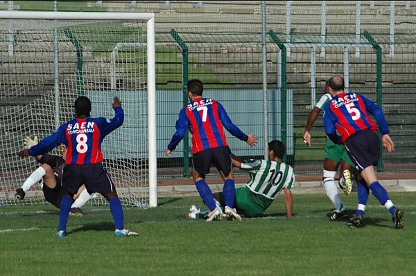 RED STAR FC 93 - CONCARNEAU