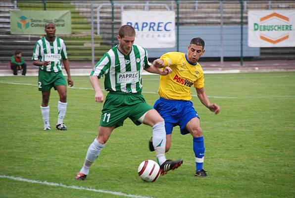 RED STAR FC 93 - POISSY