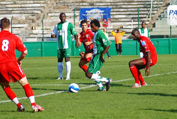 RED STAR FC 93 - MONTCEAU-LES-MINES