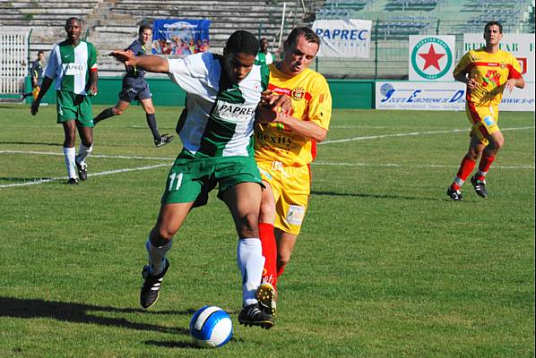 RED STAR FC 93 - SAINT-PRIEST