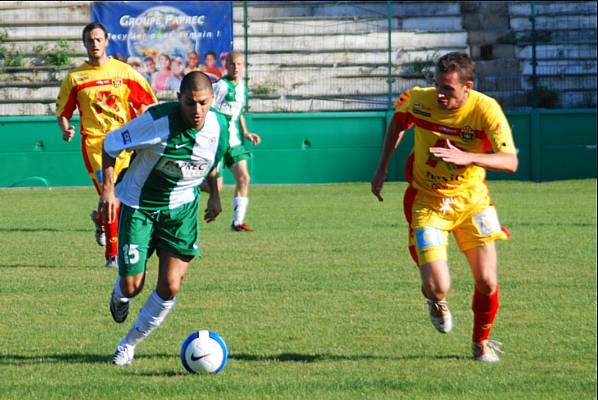 RED STAR FC 93 - SAINT-PRIEST