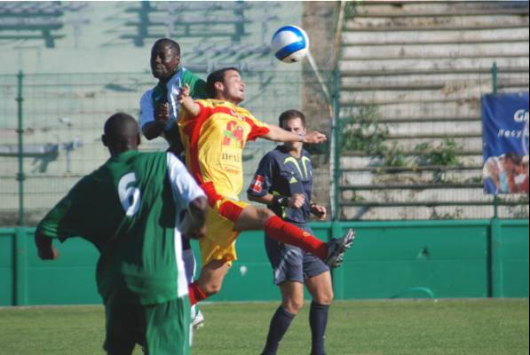 RED STAR FC 93 - SAINT-PRIEST