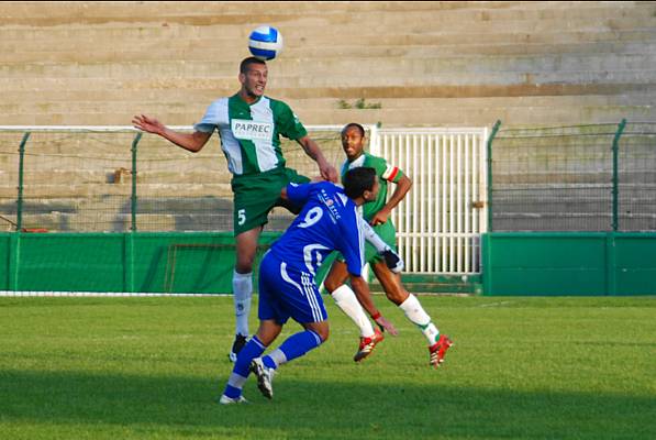 RED STAR FC 93 - VESOUL