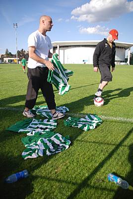 A droite Benoît Tosi (éducateur) accompagnera le Red Star ce samedi avec Clyde Fleming