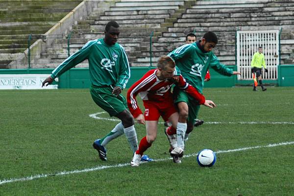 Les 18 ans aprs leur chec en Coupe Gambardella essaieront de prendre le meilleur sur la JA Drancy,  lIle des Vannes  13 h, avant la rencontre de DSR : Red Star  Franconville (15 h)