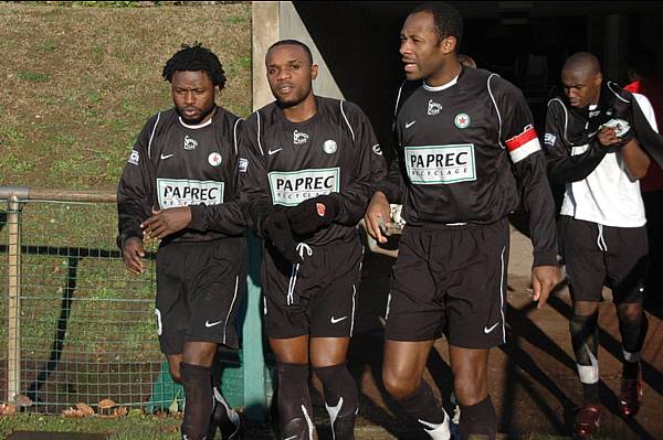 Nol Moukila, Donna Tokala, Eugne Kangulungu et Mamadou Sow,  la sortie des vestiaires avant la seconde priode