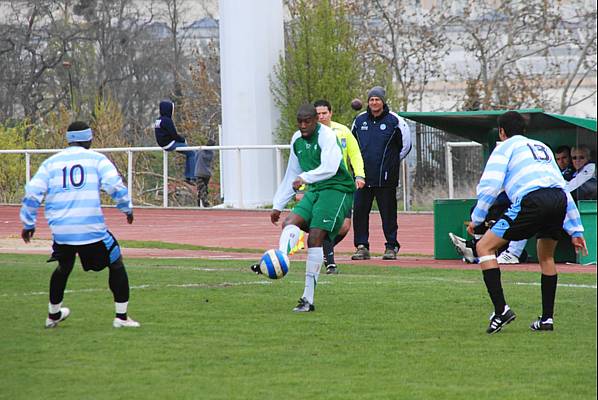 Mamadou Sow, dimanche dernier devant le Racing
