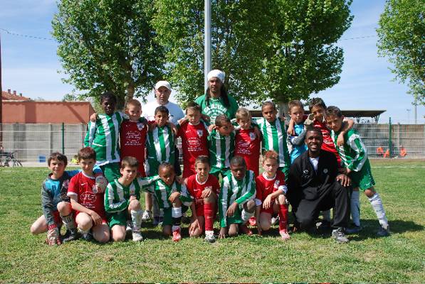 A la fin de semaine, sur le site, des photos du tournoi Poussins de Marignane. Les joueurs du Red Star en compagnie de ceux du FC Tricastin  Patrick Lefort 