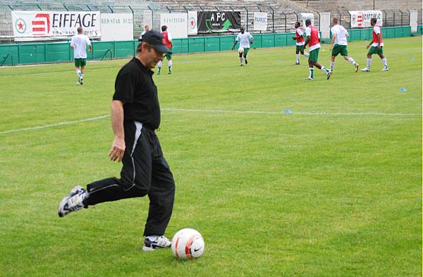 Gilbert Hernandez, le kiné pendant l’échauffement