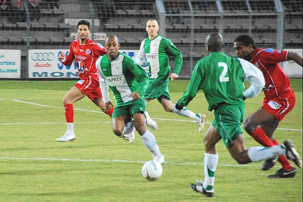 MONTCEAU-LES-MINES - RED STAR FC 93