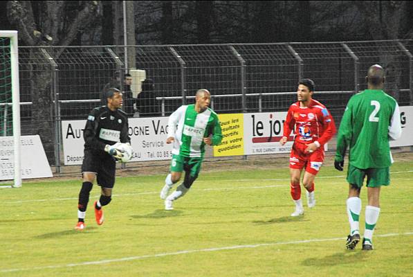 MONTCEAU-LES-MINES - RED STAR FC 93