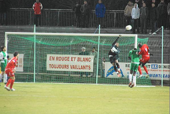 MONTCEAU-LES-MINES - RED STAR FC 93