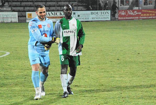 MONTCEAU-LES-MINES - RED STAR FC 93