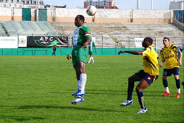 RED STAR FC 93 - SOCHAUX B