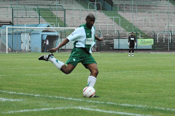 RED STAR FC 93 - JURA SUD FOOT