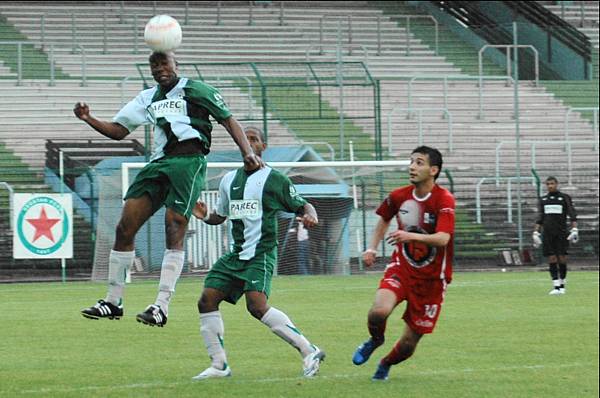 RED STAR FC 93 - JURA SUD FOOT