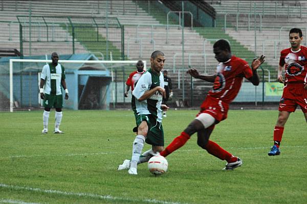RED STAR FC 93 - JURA SUD FOOT