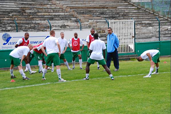 RED STAR FC 93 - JURA SUD FOOT