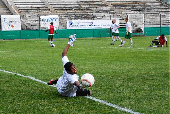 RED STAR FC 93 - JURA SUD FOOT