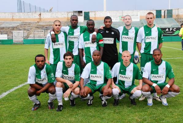 Le dernier onze, en CFA, de la saison 2007-2008<br>Debout : Yosri, Nseke, Ouattara, Djidonou, Lefort, Lux<br>Accroupis : Tokala, Pinto, Lacomat, Ghili, Fardin